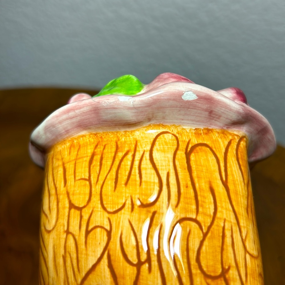 Susan Paley Bella Casa “Grace” Vase by Ganz Handpainted Whimsical / Angel Wings - Picture 8 of 8